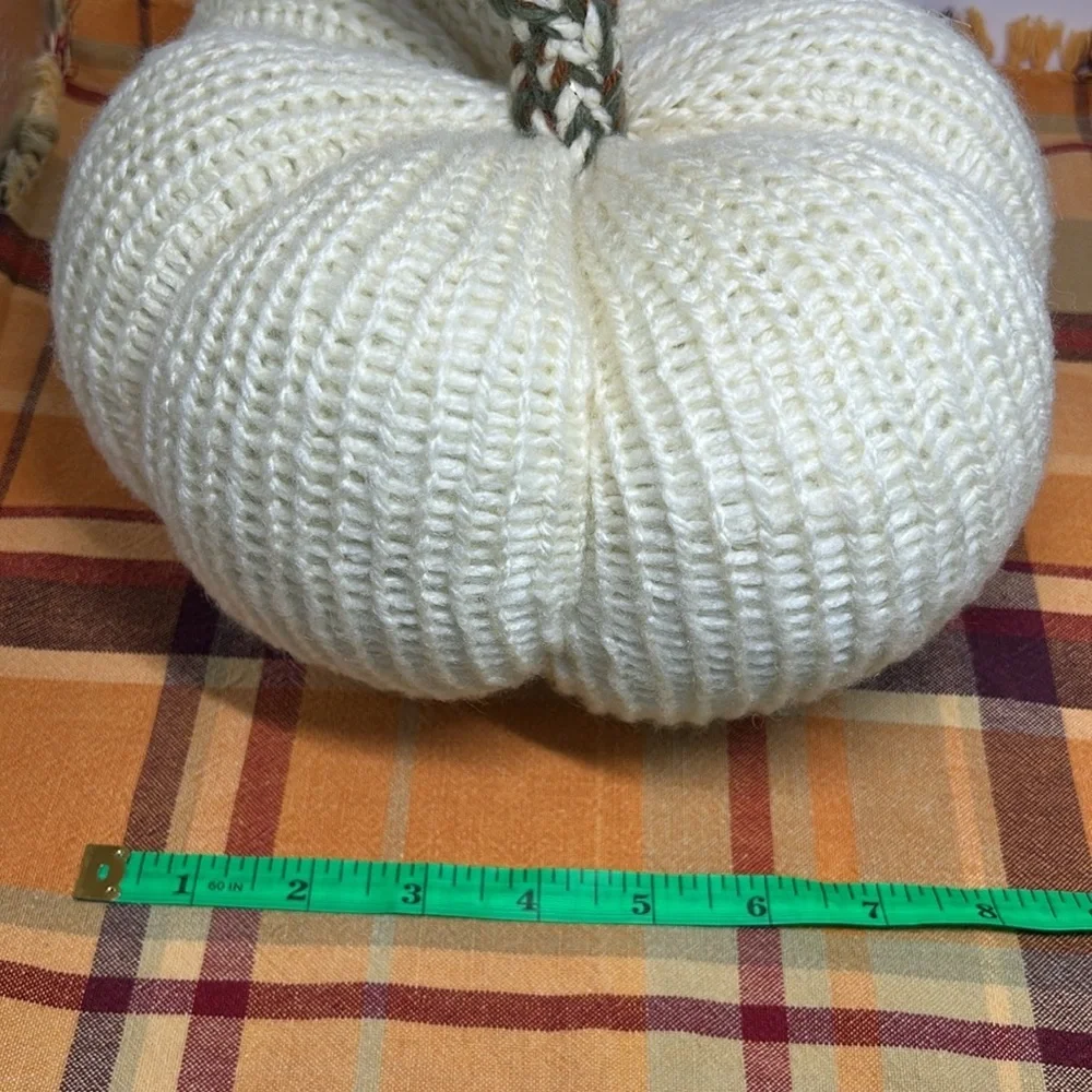 Knit Cream Pumpkin Decor